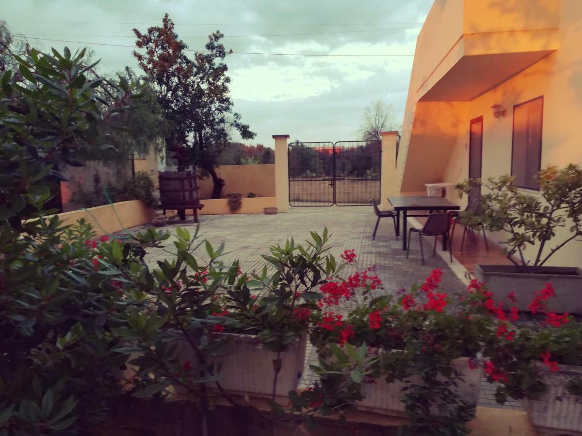 Agriturismo Tenuta La Siesta Галлиполи Экстерьер фото